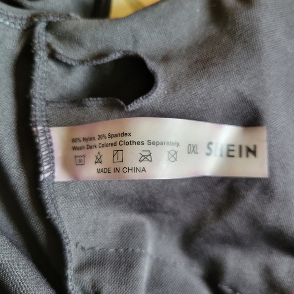 3/$25 NWOT Shein One Piece Swimwear Zip Up Front Black Scuba 0XL - Picture 11 of 12
